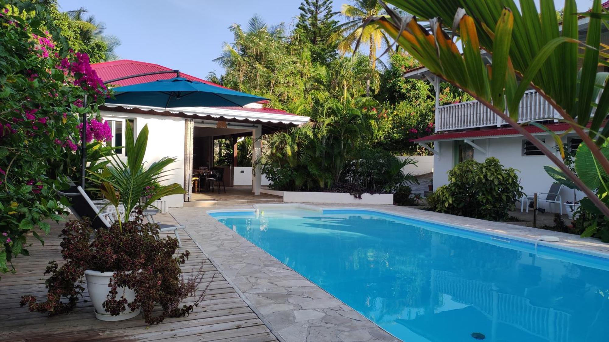 Les Coulirooms - Gite Sainte-Anne  Ngoại thất bức ảnh